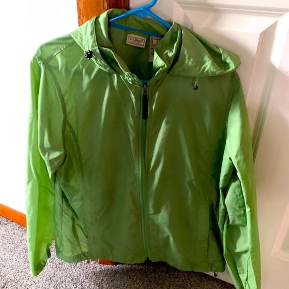 LL BEAN: RAIN JACKET, GREEN - Picture 1 of 3